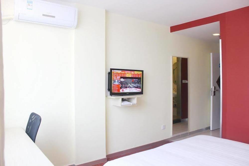 Hanting Hotel Yibin Zhongshan Street エクステリア 写真
