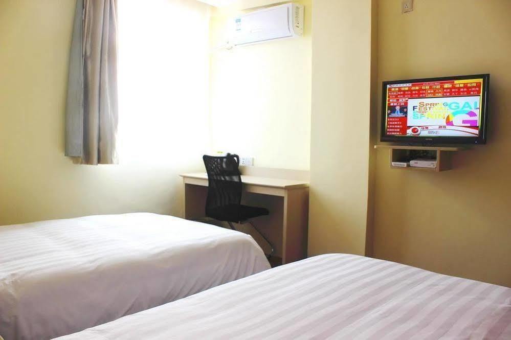 Hanting Hotel Yibin Zhongshan Street エクステリア 写真