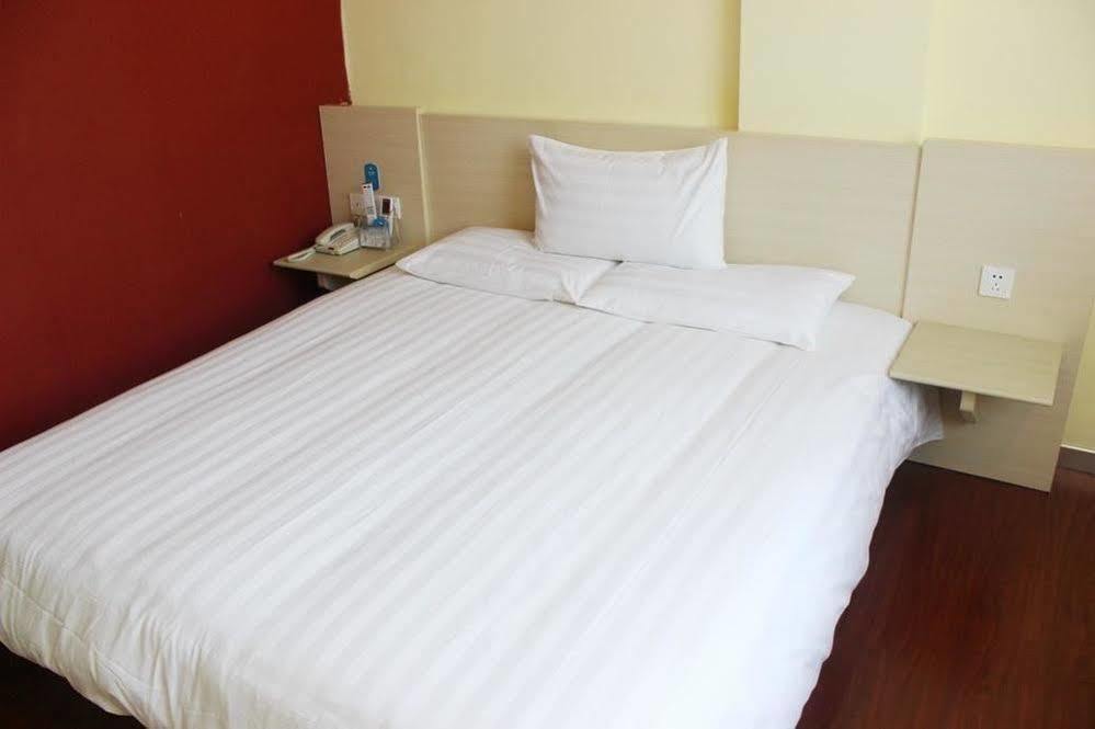 Hanting Hotel Yibin Zhongshan Street エクステリア 写真